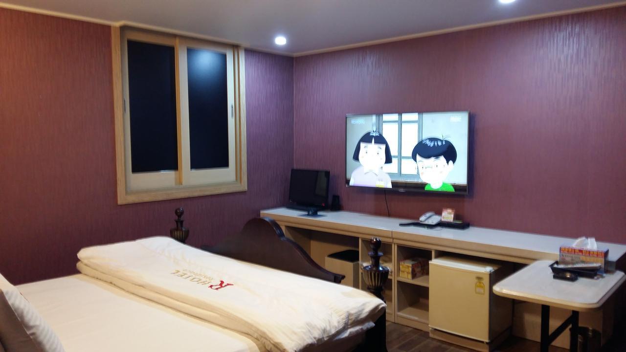 Residence R Hotel Daegu Bagian luar foto