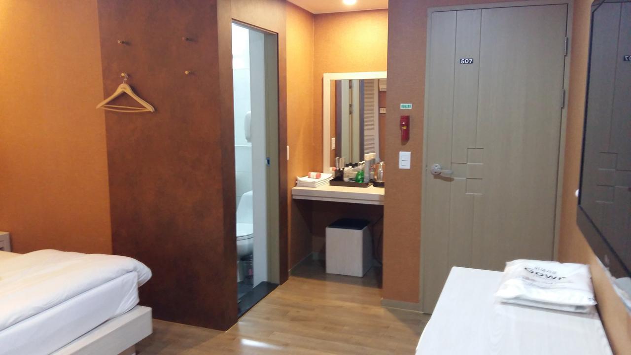 Residence R Hotel Daegu Bagian luar foto